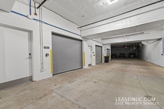 Building Photo - 1332 8th St NW