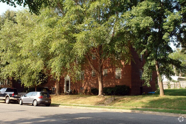 Building Photo - 1124 Kenilworth St