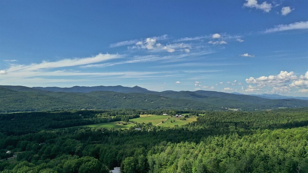 Building Photo - 682 Ski Valley Rd