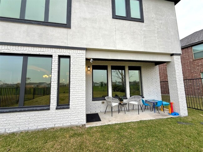 Building Photo - 15782 Cairnwell Bend Dr