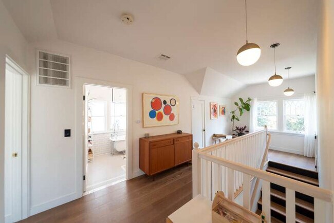 Building Photo - 405 N Avenue 66