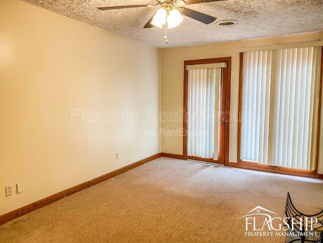 Building Photo - 1228 Forest Acres Dr