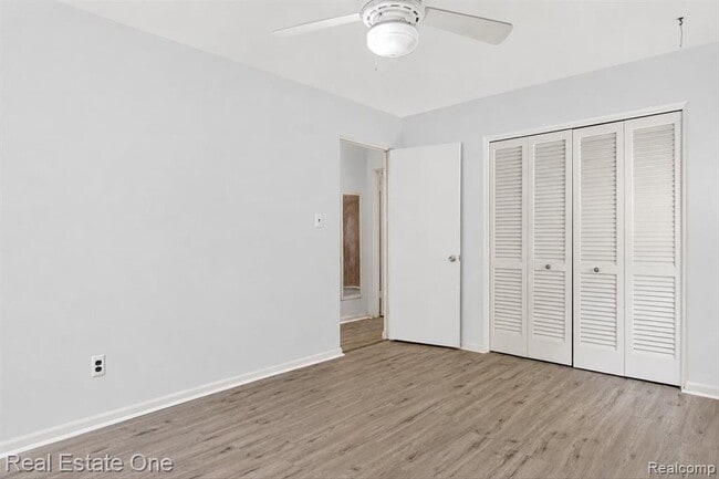Building Photo - 7420 Drexel St