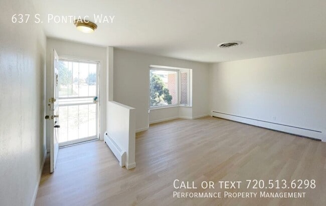 Building Photo - 637 S Pontiac Way