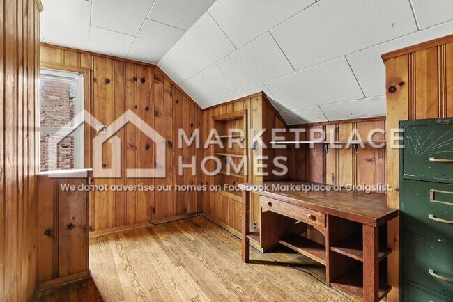 Building Photo - 18675 Forrer St