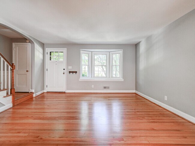 Building Photo - 111 Stanmore Rd