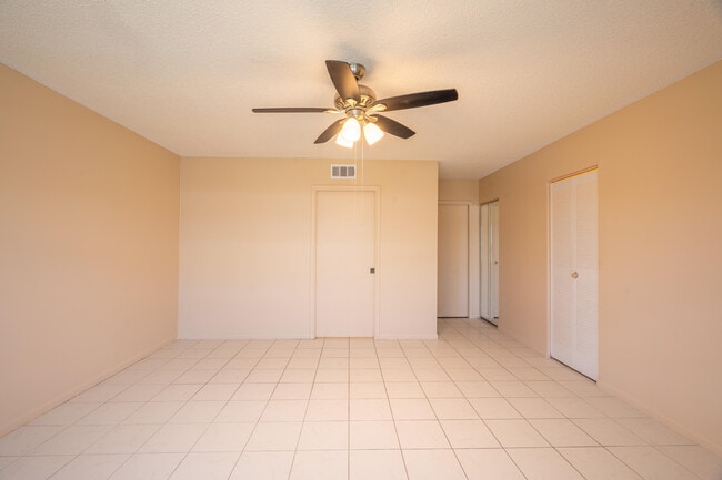 Building Photo - 14579 Canalview Dr