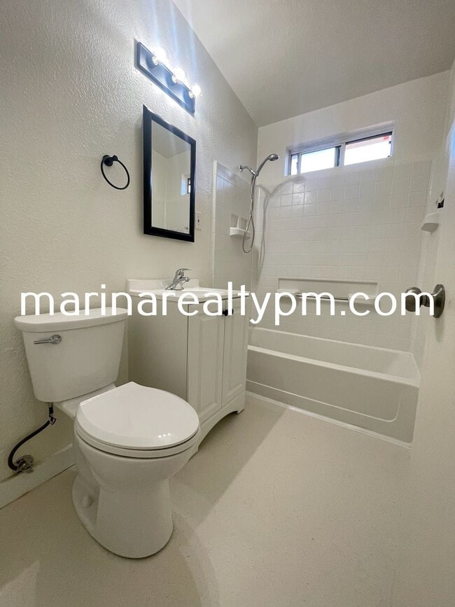 Building Photo - Vallejo 3BR/1BA Single-Family Home with Garage & Large Backyard