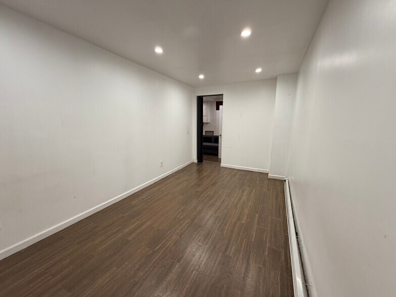 Building Photo - 11440 145th St