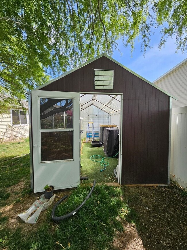 Building Photo - 3 Bedroom, North Salt Lake Gem with RV Parking, Workshop & Spacious Backyard Retreat