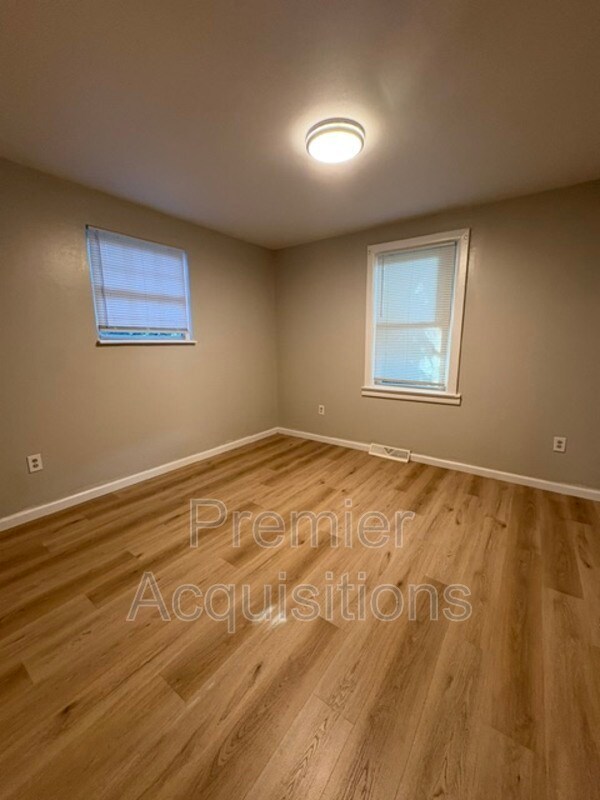 Building Photo - 3216 Franor St