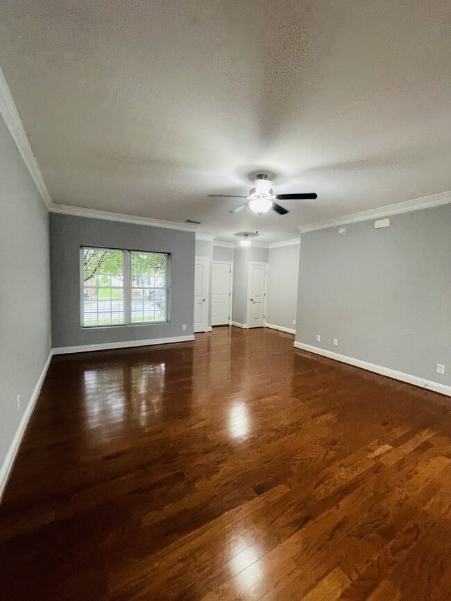 Building Photo - 518 Capstone Dr