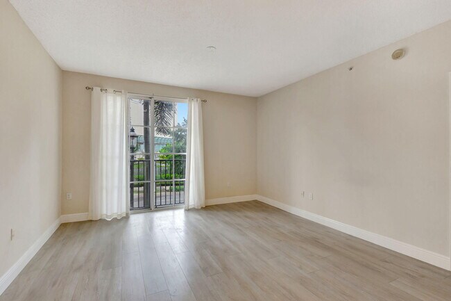 Building Photo - 780 S Sapodilla Ave