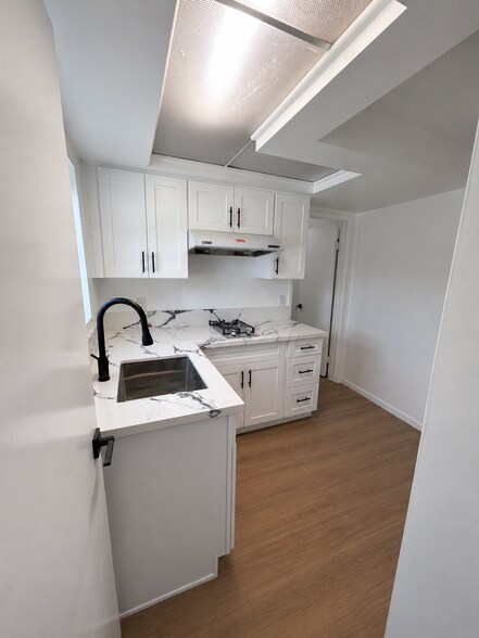 Building Photo - 1211 Atwood Pl