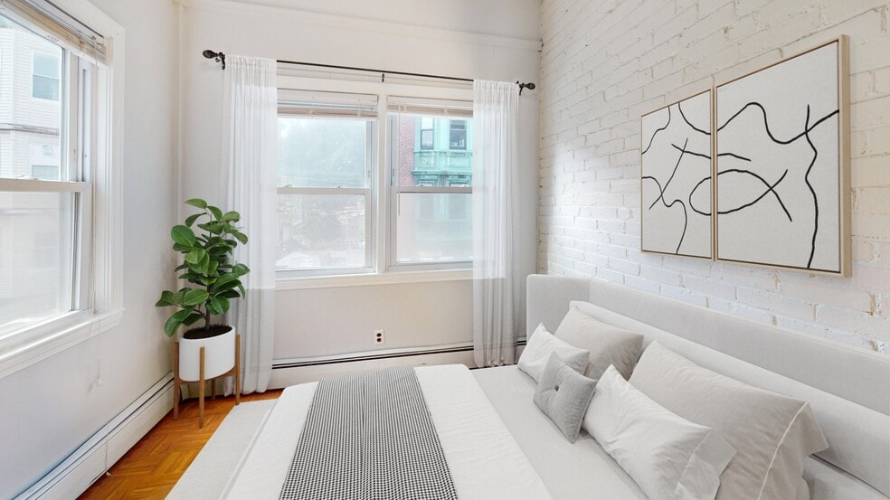 Building Photo - 1526 Tremont St