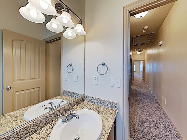 Building Photo - 1540 Aldra Dr