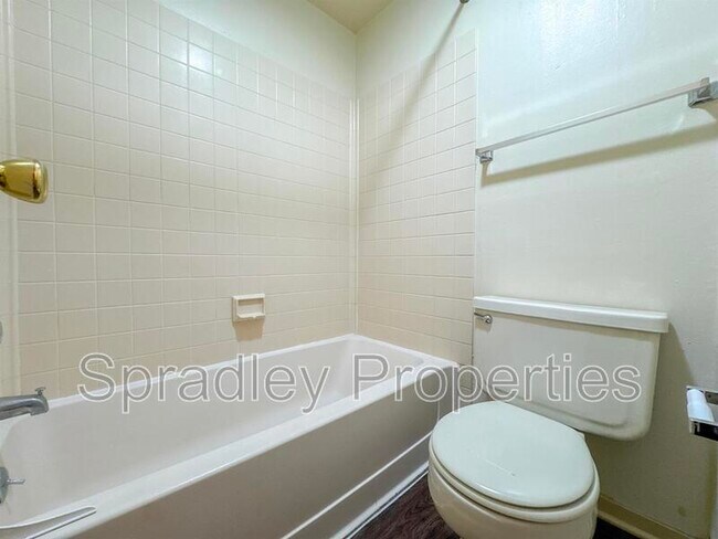 Building Photo - 608 John Paul Jones Dr