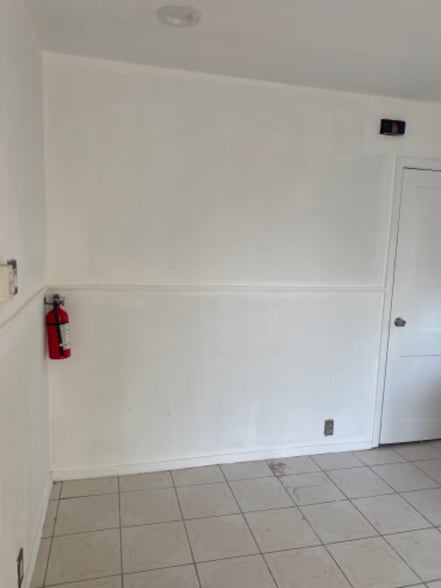 Building Photo - 154 Watson Ave