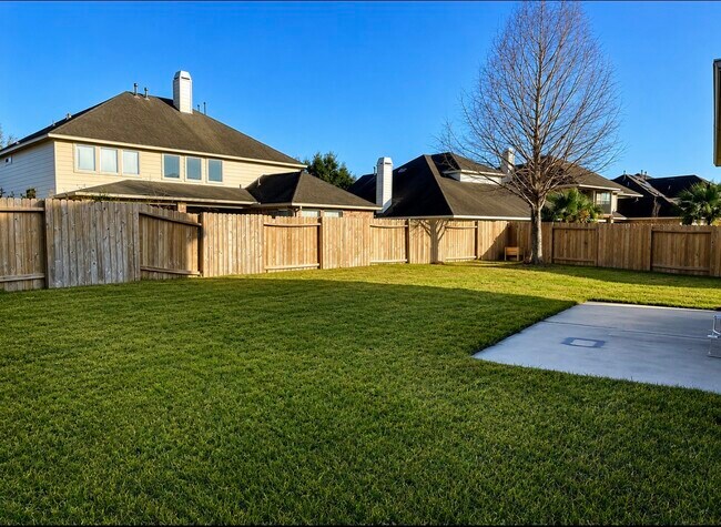 Building Photo - 10930 Reston Point Dr