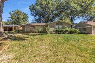 Building Photo - 1130 Wheaton St