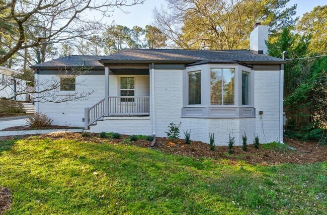 Building Photo - 995 Lindbergh Drive NE