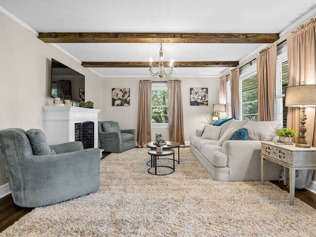 Building Photo - Immaculately Maintained 2 BR, 1 BA Short-Term Rental in Greer NO APPLICATION FEE if APPROVED