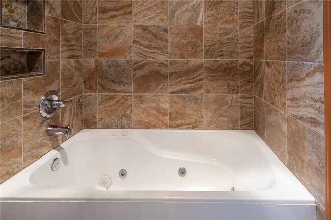 Building Photo - 12710 Timberside Dr