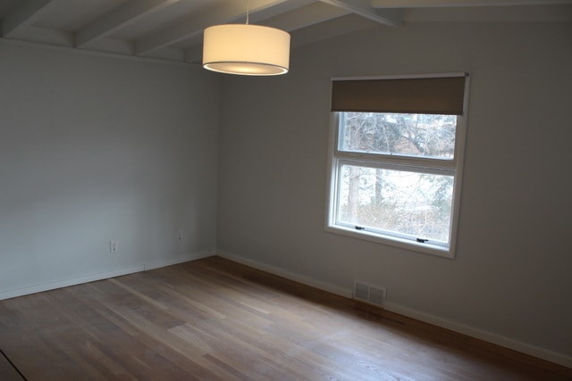 Building Photo - Updated 4 bed/2 bath Mid-Century Home - Pr...