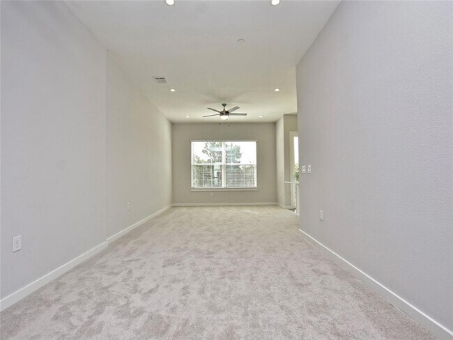 Building Photo - 12001 Vista Parke Dr