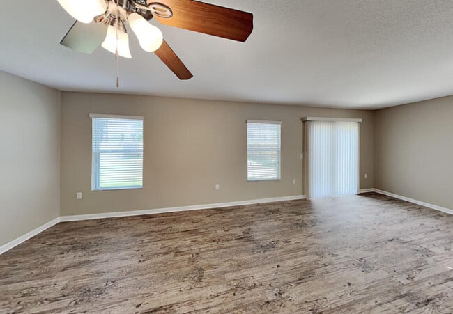 Building Photo - 1343 Scottsdale Rd E