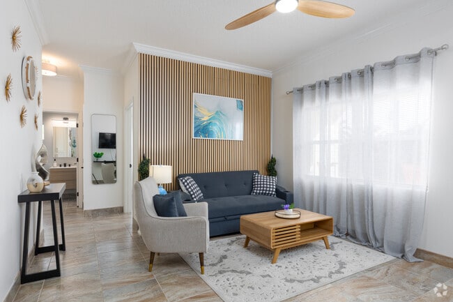 Interior Photo - 171 24th St