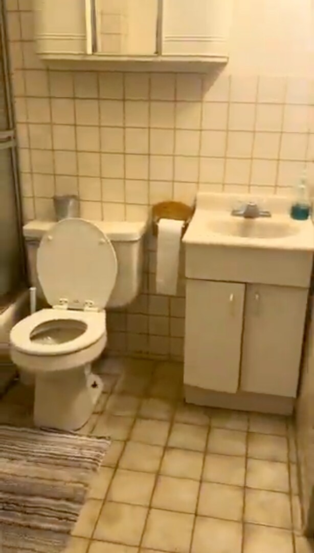 Building Photo - Allston Green Line Unit with Washer/Dryer,...
