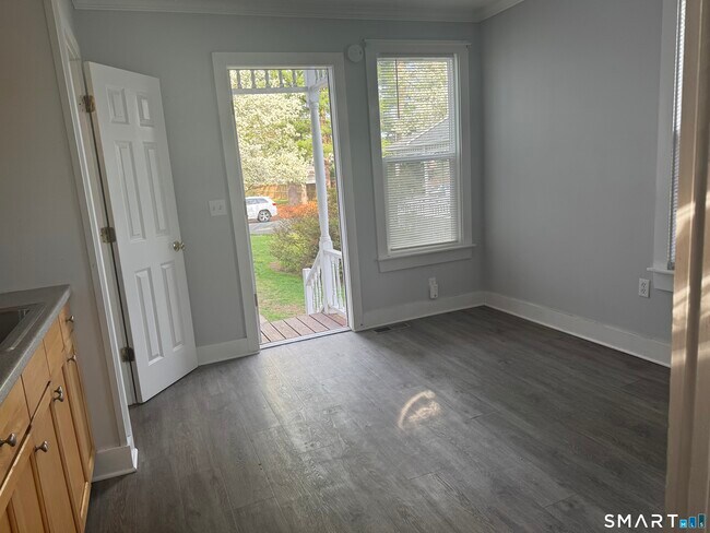 Building Photo - 210 Prospect Ave