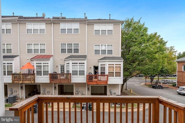 Building Photo - 211 Medlock Ln