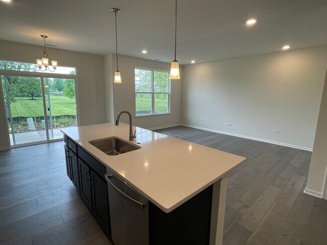 Building Photo - 12640 S Talbot Cir