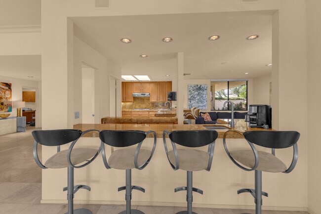 Building Photo - 24 Columbia Dr