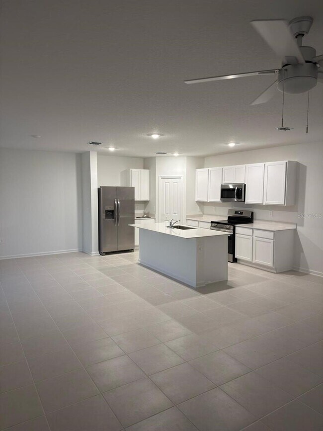 Building Photo - 3466 Howell Dr