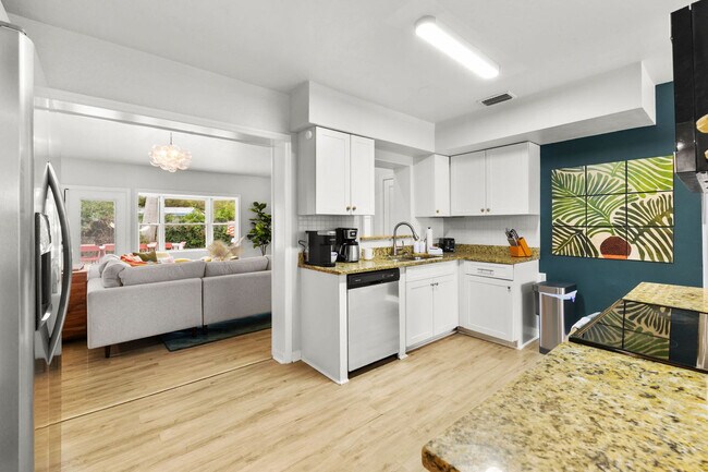 Building Photo - 13448 88th Ave N