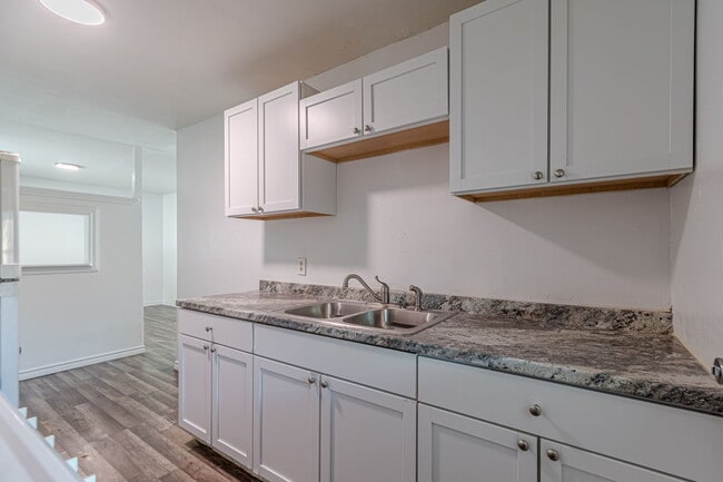 Building Photo - 6142 Lawn Valley Dr