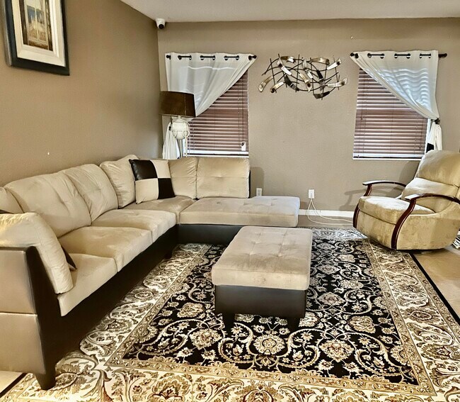 Building Photo - 13638 88th Pl N