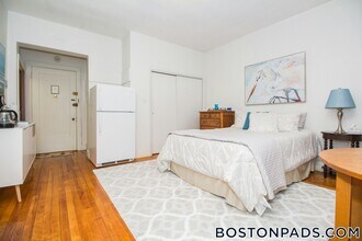 Building Photo - 1253 Beacon St