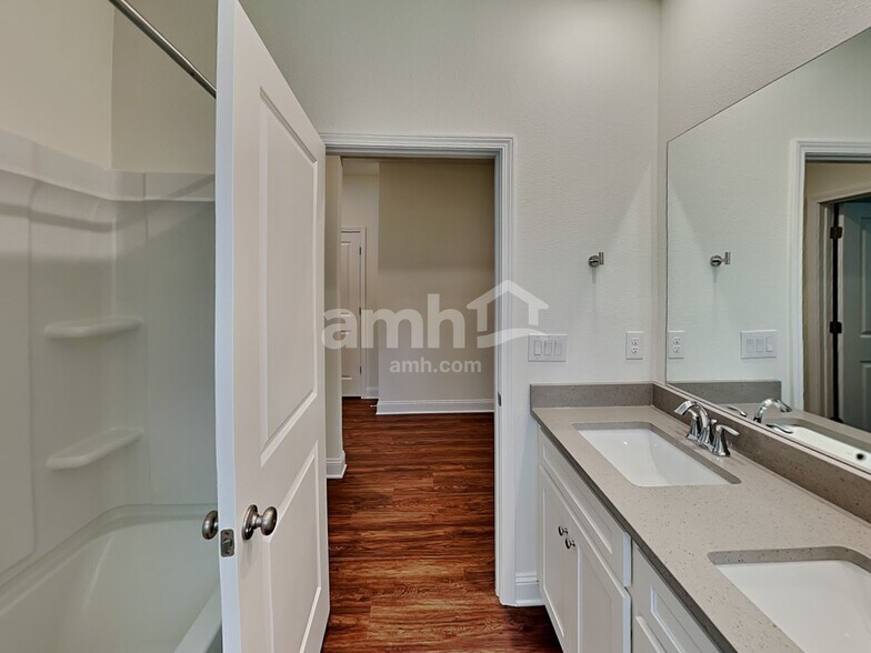 Building Photo - 12704 Percy Creek Dr