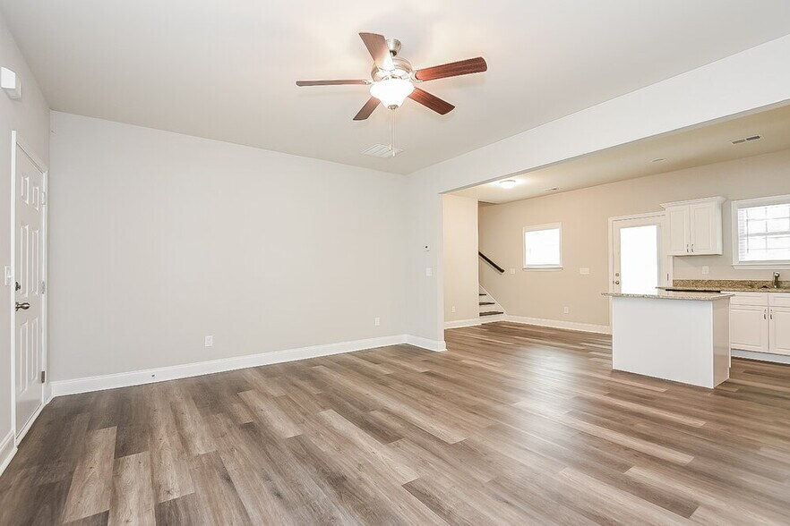 Building Photo - 77 Rosemont Ct