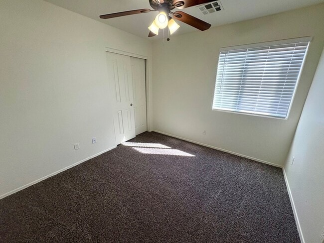 Building Photo - 7142 W Beverly Rd