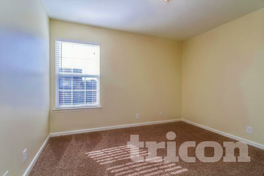 Building Photo - 2305 Cason Trail