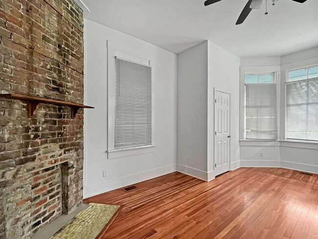 Building Photo - 1012 E Park Ave