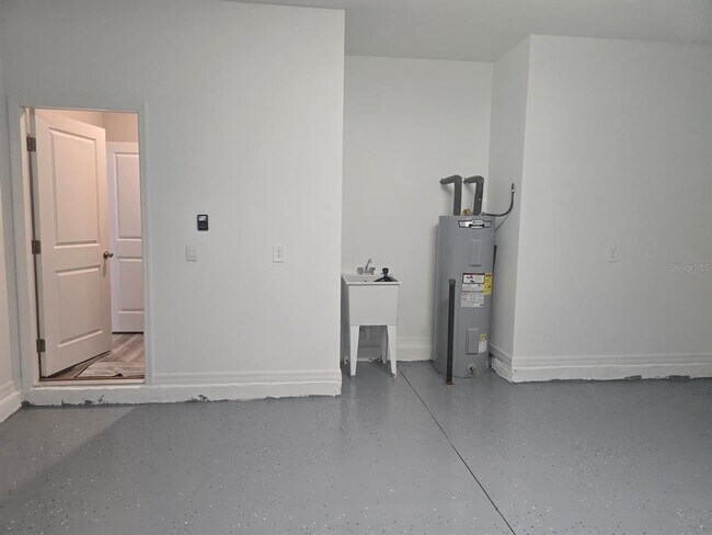 Building Photo - 6779 Flint Crk Dr