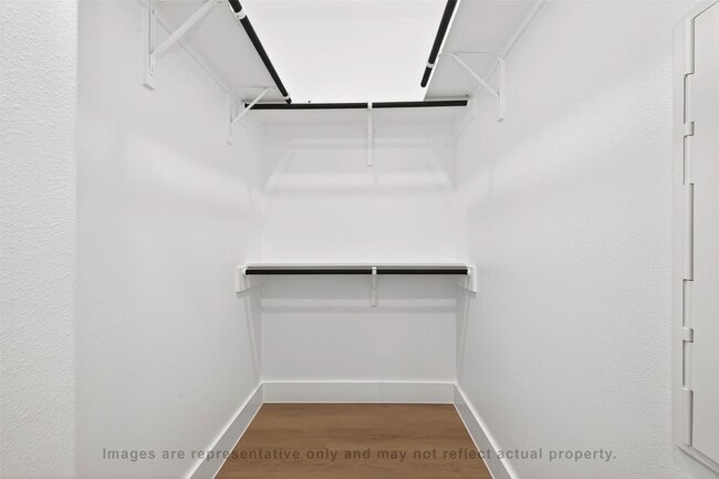 Building Photo - 10719 Mason Rd