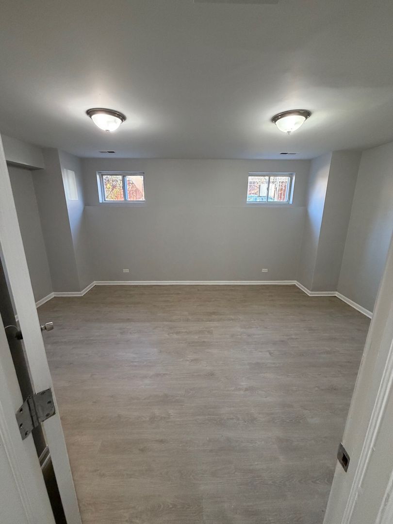 Building Photo - 7808 S Greenwood Ave