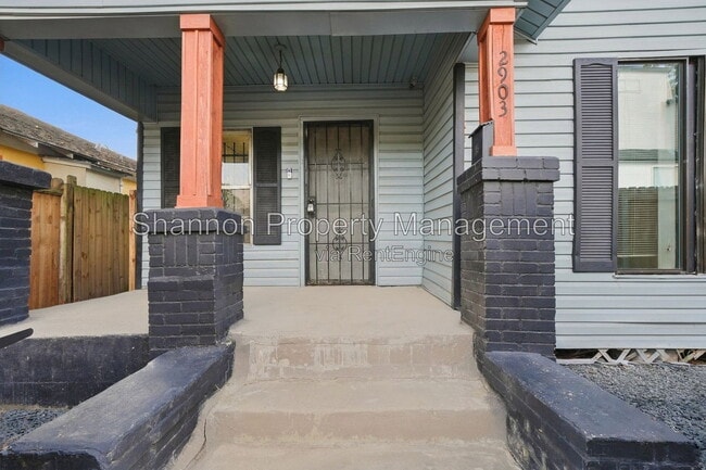 Building Photo - 2903 Burkett St.